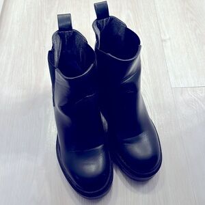 Soda Ankle Black Boots 🥾